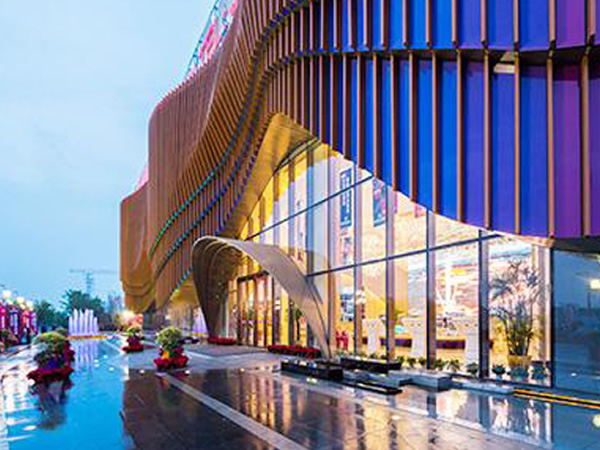 上海萬(wàn)達(dá)茂動(dòng)感影廳無(wú)機(jī)纖維噴涂吸音工程